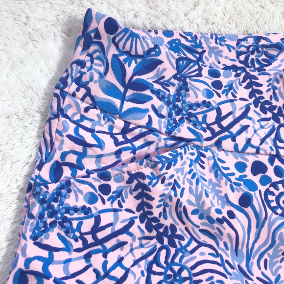 Lilly Pulitzer Reid High Tide 9” Pull-On-Short - Picture 5 of 11